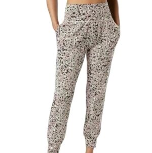 Athleta Salutation Textured Jogger *EUC